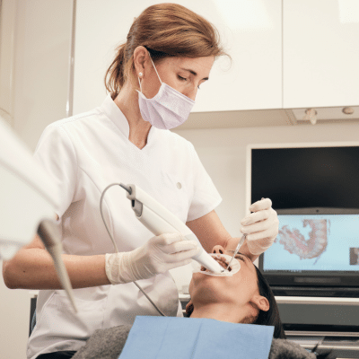 Orthodontist Orthodontist's training