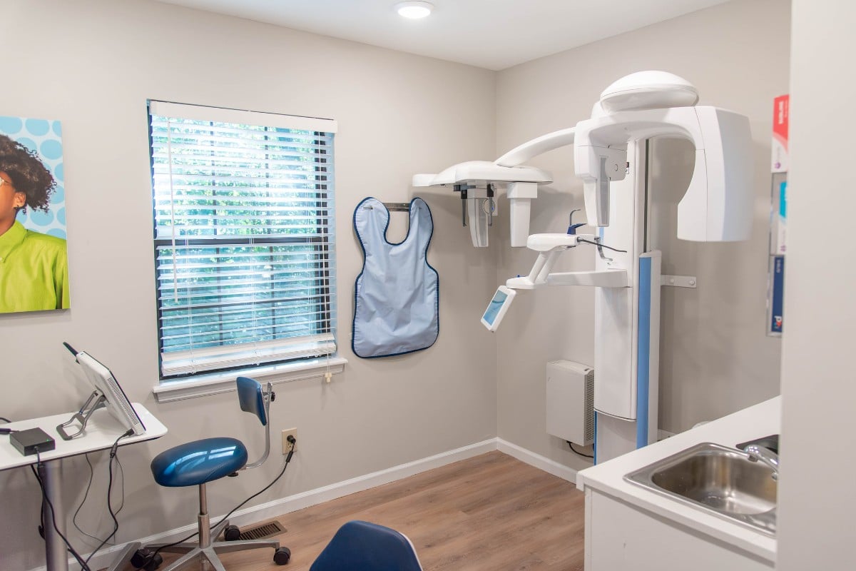 Grosso-orthodontics-moncks-corner-imaging-room Orthodontic imaging room at grosso orthodontics in moncks corner, sc for braces and invisalign treatment planning.