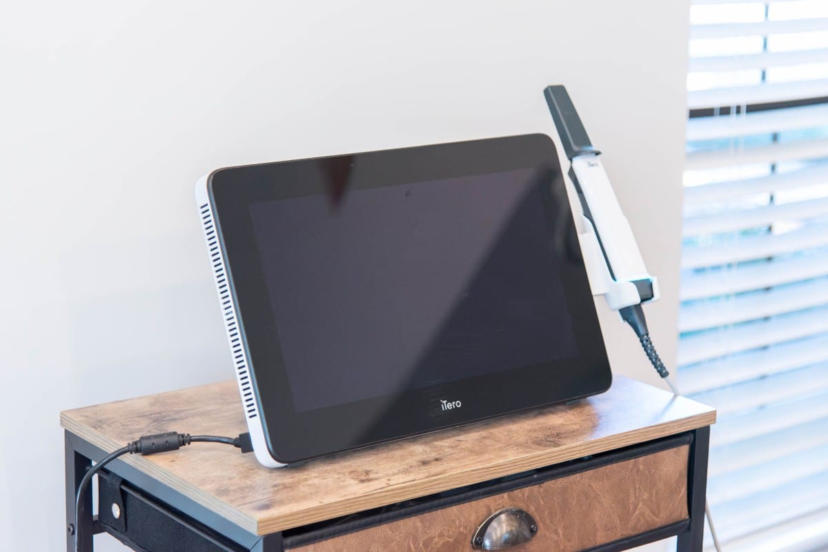 Grosso-orthodontics-moncks-corner-itero-scanner Itero digital scanner at grosso orthodontics in moncks corner, sc for invisalign and orthodontic treatment planning.
