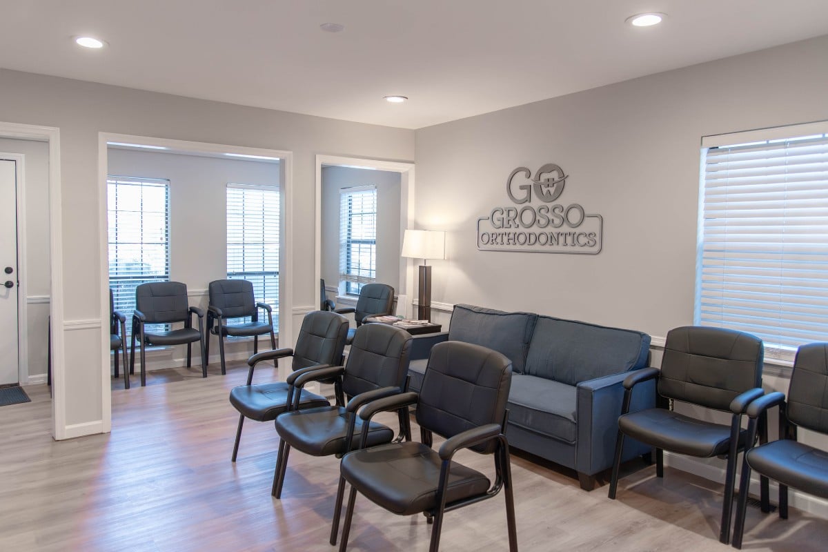 Grosso-orthodontics-moncks-corner-waiting-area Patient waiting area at grosso orthodontics in moncks corner, sc.